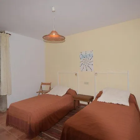Semesterbostad Casa Pontenova Cee