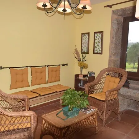 Casa Pontenova * Cee
